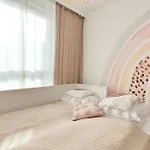 Beige In With Air Conditioned Living Room, Parking And Desk By Renters Prestige グダニスク